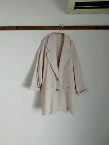 LibraCue 아이보리 자켓