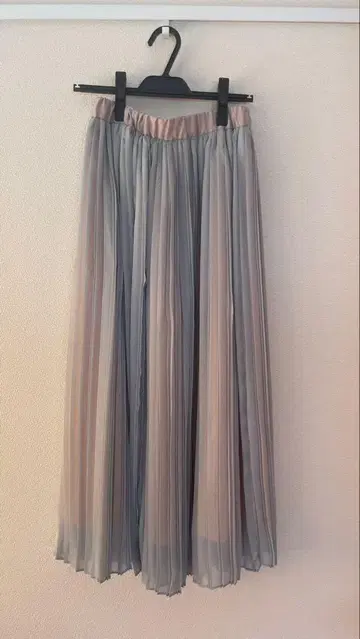 아틀리에 드 사봉 플리츠 스커트