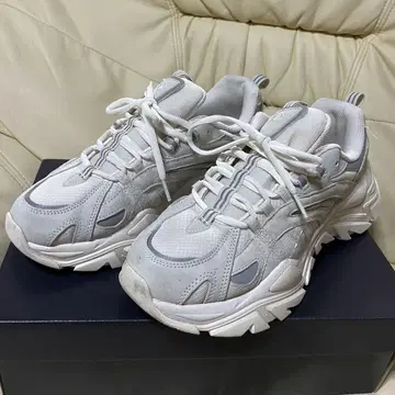 FILA 휠라 인트레이션 라이트 스니커즈 28.0cm