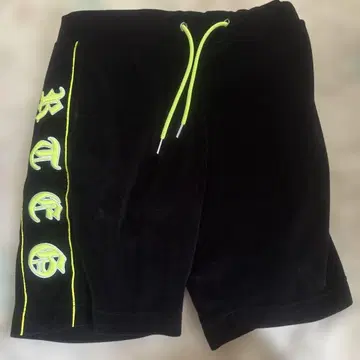 플리스 숏팬츠 블랙 형광
