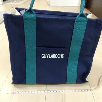기 라로쉬 토트백