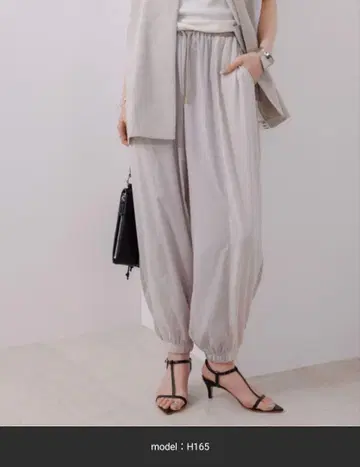 절개 배색 조거 팬츠