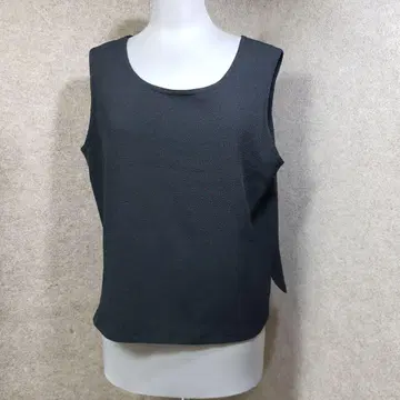 시선당 블랙 슬리브리스 티셔츠 크레이프 원단 u6864i