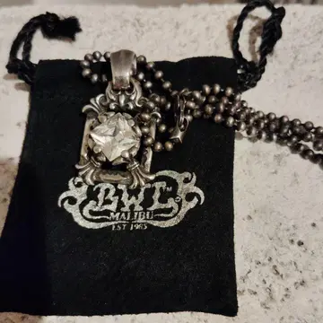 빌월 가죽 목걸이