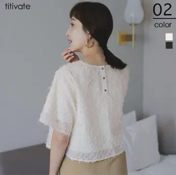 택 포함 새상품 titivate 백 골드 버튼 자카드 상의 M 사이즈