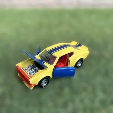 토미카 DANDY NO.17 블루버드 1800SSS-E 1/46 스케일