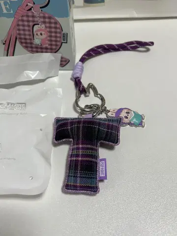 러브브 LABUBU PIN FOR LOVE 팝마트 펜던트 [ T ]