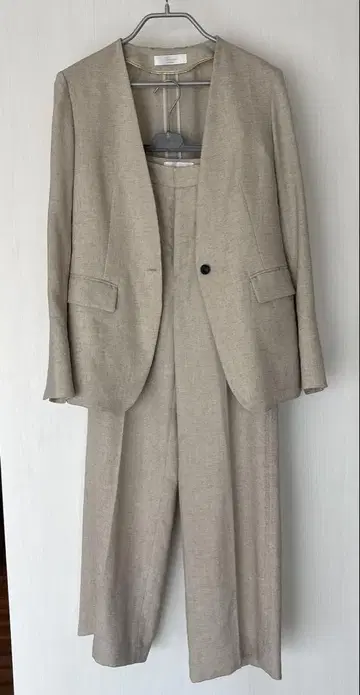 BEIGE, 셋업