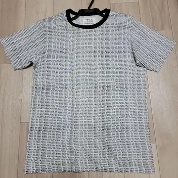 애니에스b 올 패턴 반팔 티셔츠 S 사이즈