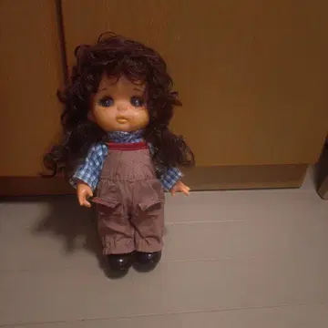쇼와 레트로 브라운 머리 오버롤 인형