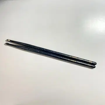 카미료 와타루 사양의 드럼 스틱 입니다.