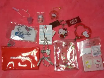 HELLO KITTY 헬로키티 산리오 키링 파우치 스트랩