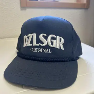 dazzlesugar 다즐슈가 캡 네이비 할리