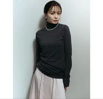 새상품급 nuans 긴팔 상의 아이보리