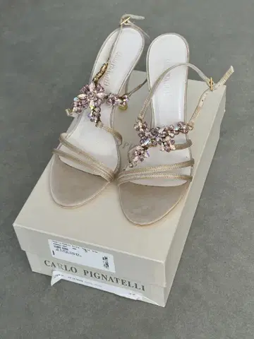 Carlo Pignatelli 비쥬 장식 베이지 하이힐 뮬