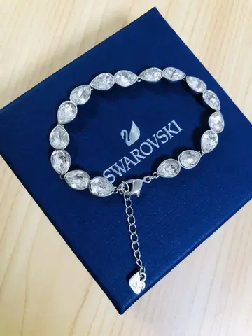 스와로브스키 Swarovski Talesia 팔찌