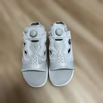 펌프 퓨리 샌들 새상품급 25cm 그레이