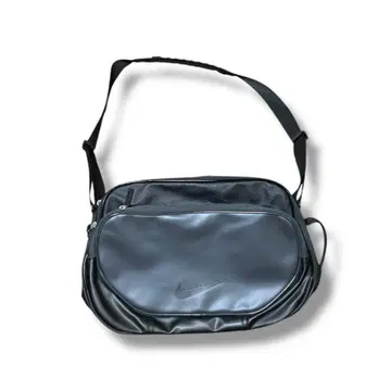 NIKE 에나멜 보스턴 백