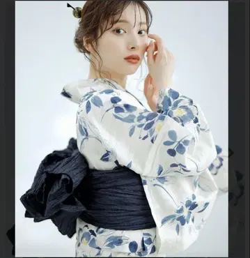 Dita 유카타 거품 꽃의 노래