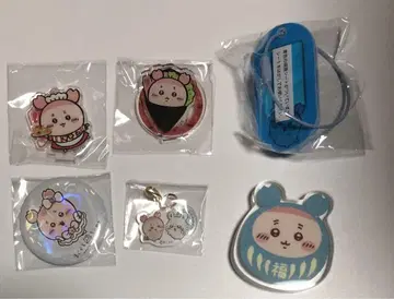 치이카와 (먼작귀) 헌책방 아크릴 스탠드 캔뱃지