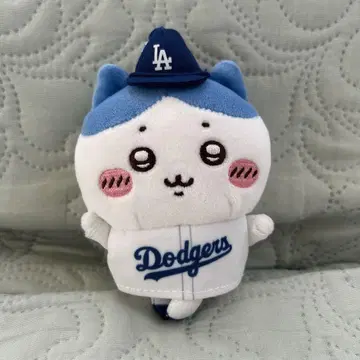 치이카와 x MLB TOKYO SERIES 다저스 하치와레 마스코트
