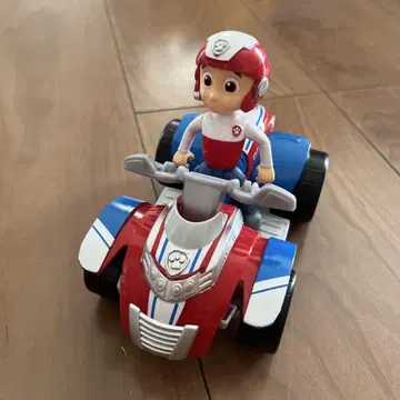 파우 패트롤 ATV 인형 포함 켄트