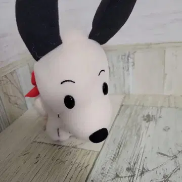 스누피 봉제 인형 레트론즈 블랙 귀 빨간색 리본