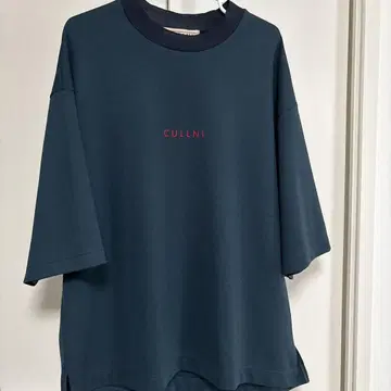 CULLNI STUDIOUS 별주 로고 티셔츠