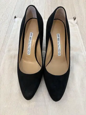 PELLICO 블랙 스웨이드 하이힐 34