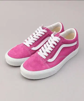 핑크 스웨이드 스니커즈