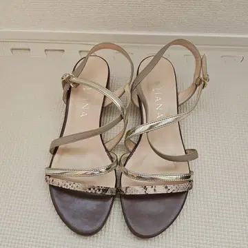 다이애나 스트랩 샌들 23.5cm