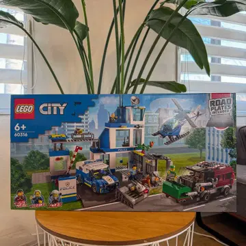 LEGO
