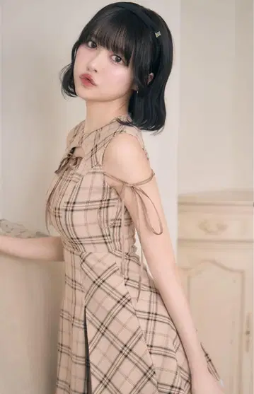 미셸 마카롱 프론트 오픈 체크 미니 원피스