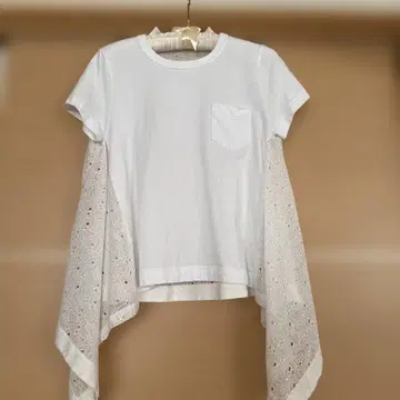 sacai 등 레이스 T셔츠