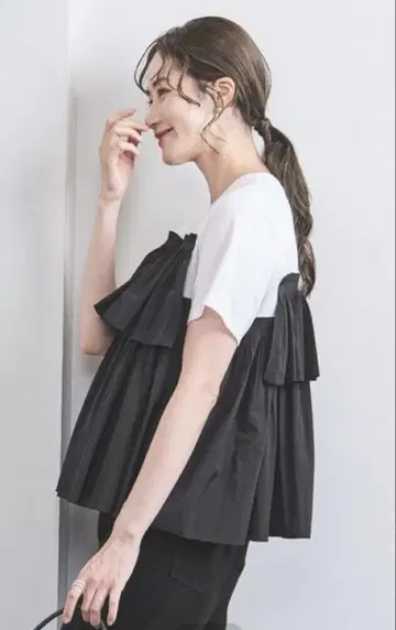 UNITED ARROWS 뷔스티에 디자인 티셔츠 상의 화이트 블랙 프릴