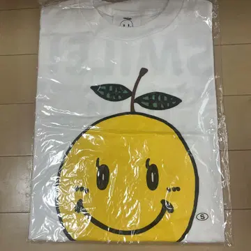 유즈 스마일 T셔츠 S 사이즈
