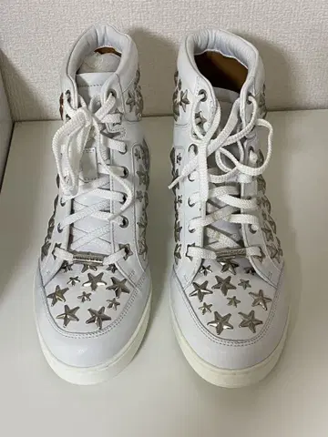 JIMMY CHOO 화이트 하이컷 스니커즈 별 모양 스터드 사이즈 36