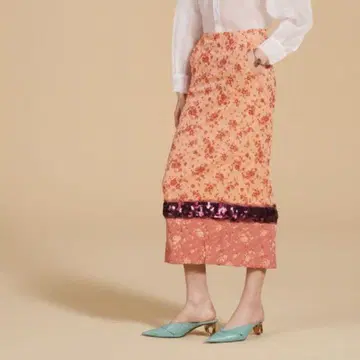 새상품 ZARA 스팽글 자카드 스커트 LIMITED EDITION