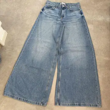 미사용 새상품 ZARA 배기 데님 사이즈 36