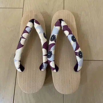 고급 오동나무 일본 나막신 꽃무늬