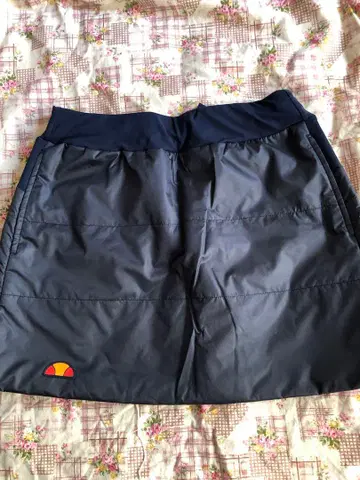 컨디션 최상 엘레쎄 방한 테니스 골프 스커트 스코트 L