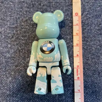 BMW BE@RBRICK 100% 큐브릭 피규어
