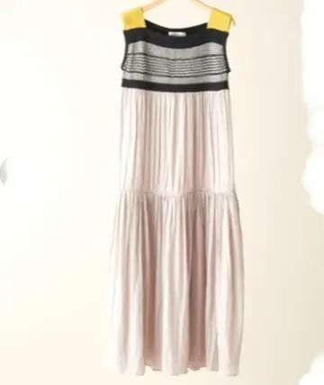 EN'DAY 엔데이 PAPILLONNER 파피요네 슬리브리스 원피스