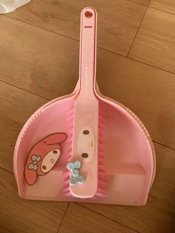 마이멜로디 쓰레받기 빗자루 세트