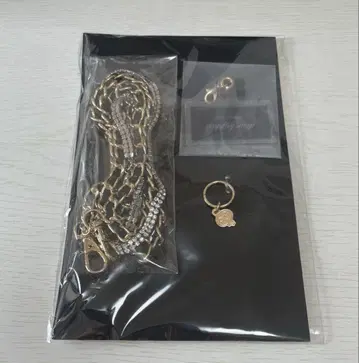 우에다 타츠야 스마트폰 숄더