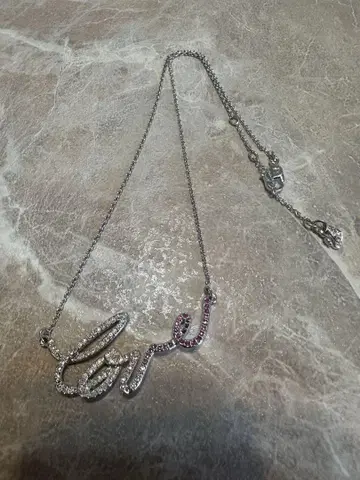 새상품급 SWAROVSKI 스와로브스키 러브 목걸이