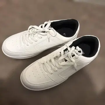 화이트 가죽 스니커즈 26.0cm