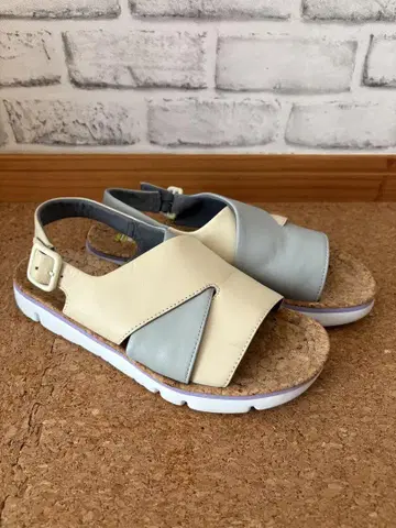 CAMPER 아이보리색과 스카이블루색 샌들 40 새상품급