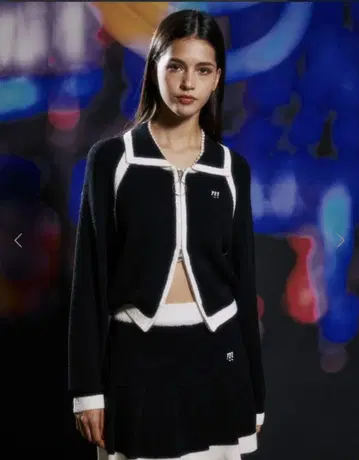 LE SSERAFIM 착용 BOUCLE KNIT CROP ZIP U.P