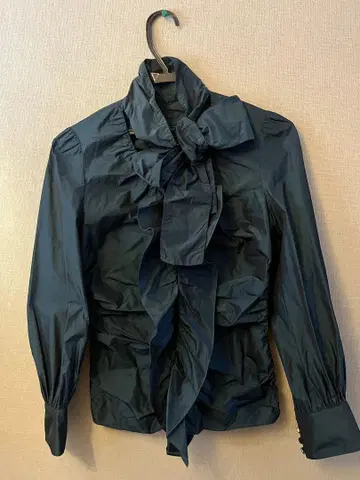 BODY DRESSING 고급 다크 그린 프론트 리본 긴팔 셔츠